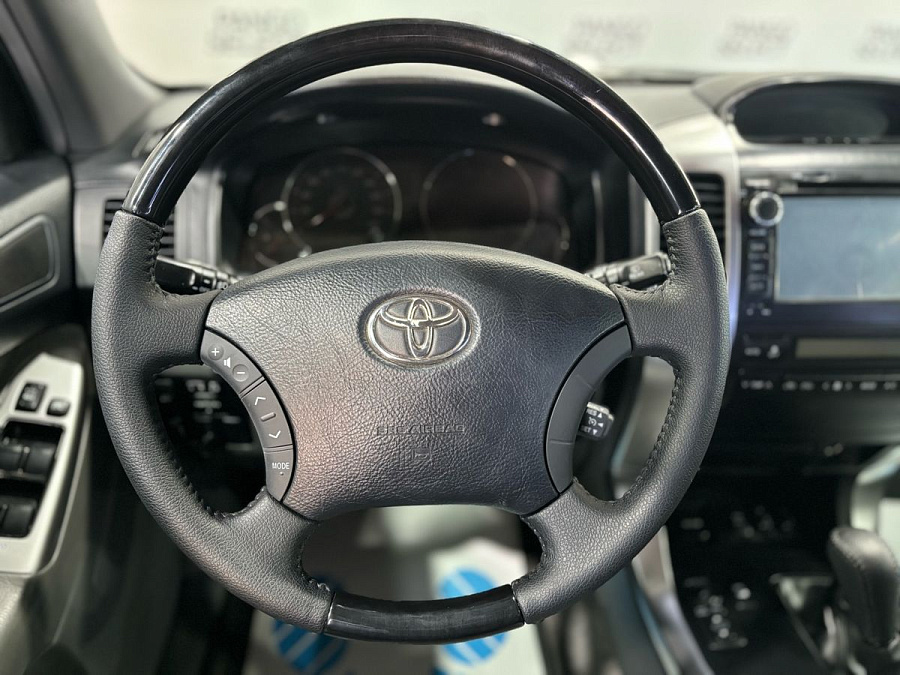 Toyota , 2008г., передний привод, автомат