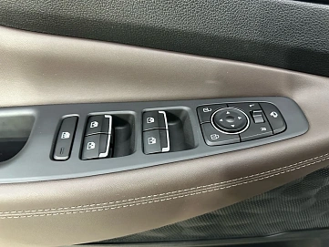 Hyundai Santa Fe, 2020г, передний привод, робот