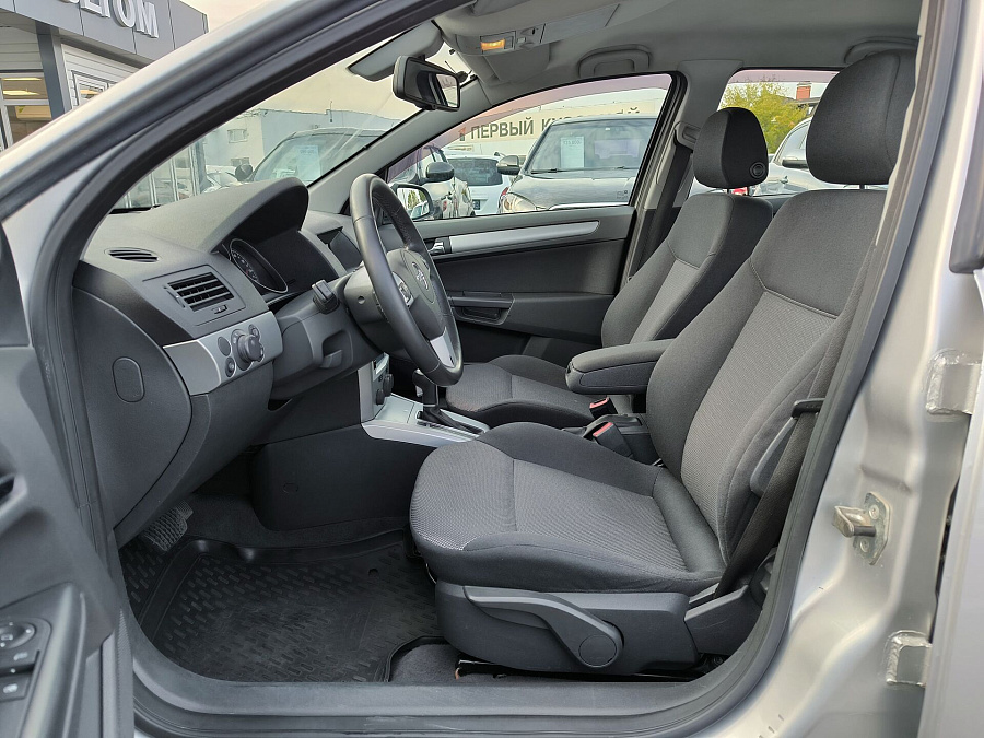 Opel , 2011г., передний привод, автомат