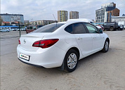 Opel Astra, 2013г., передний привод, механика