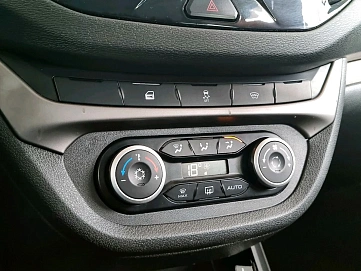 Lada (ВАЗ) Vesta, 2019г, передний привод, механика