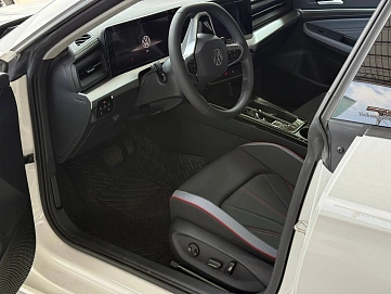 Volkswagen Lamando, 2023г, передний привод, робот