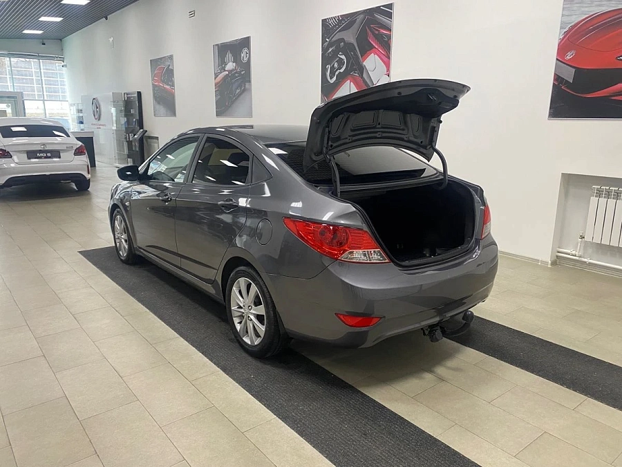 Hyundai Solaris, 2013г., передний привод, механика