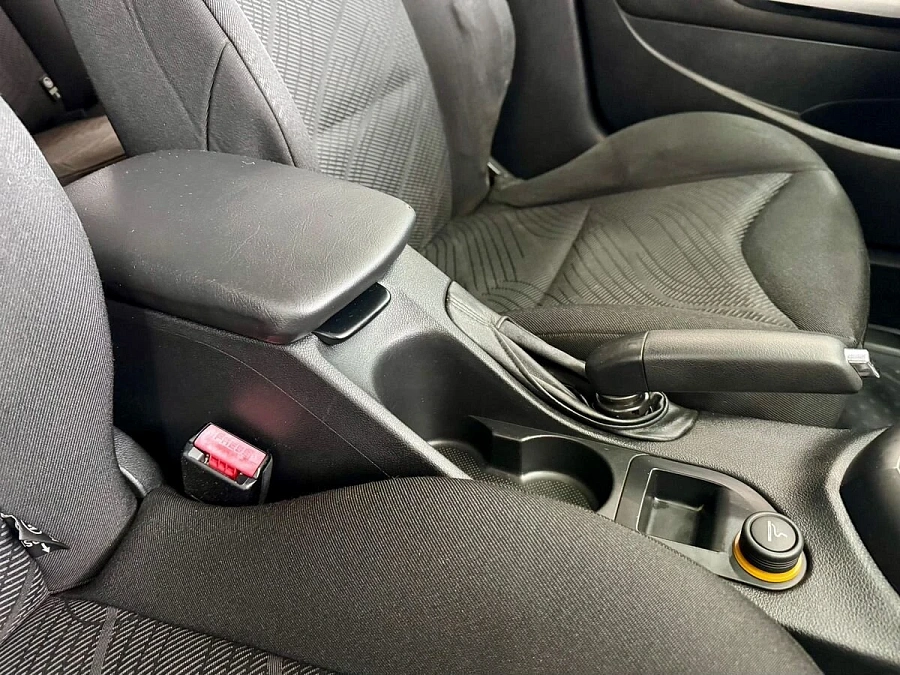 Peugeot 308, 2008г., передний привод, автомат