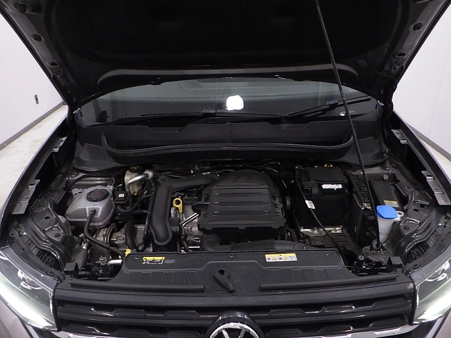 Volkswagen T-Cross, 2021г., передний привод, робот