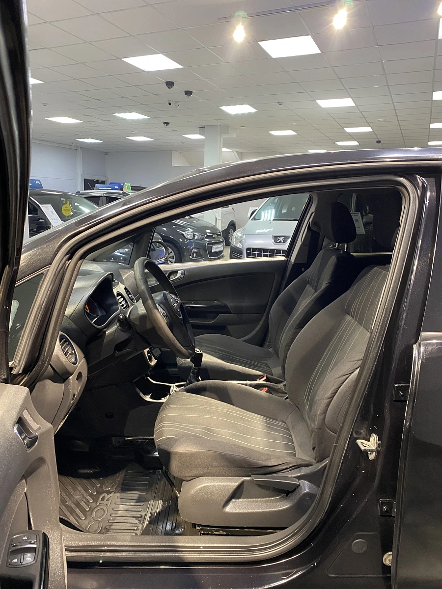 Opel Corsa, 2008г., передний привод, механика