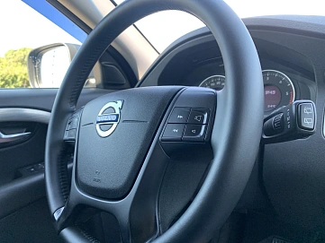 Volvo XC70, 2011г, передний привод, автомат