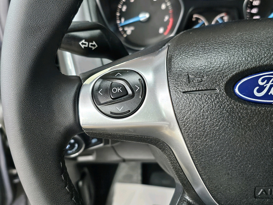 Ford Focus, 2011г., передний привод, робот