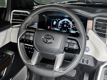 Toyota Sequoia, 2024г, полный привод, автомат