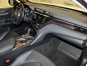 Toyota Camry, 2019г, передний привод, автомат