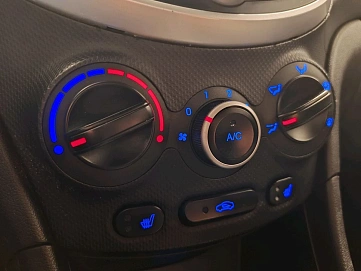 Hyundai Solaris, 2011г., передний привод, механика