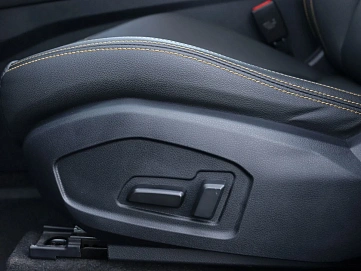 FAW Bestune T77, 2024г, передний привод, робот