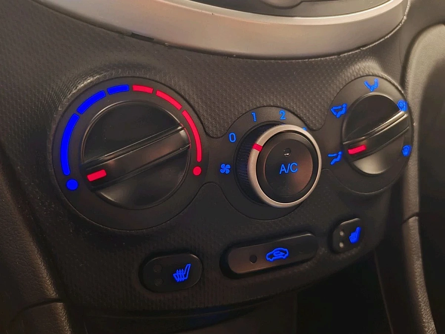 Hyundai Solaris, 2011г., передний привод, механика