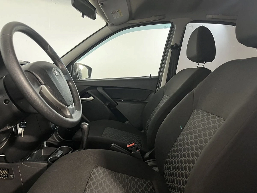 Lada (ВАЗ) Granta, 2018г., передний привод, робот