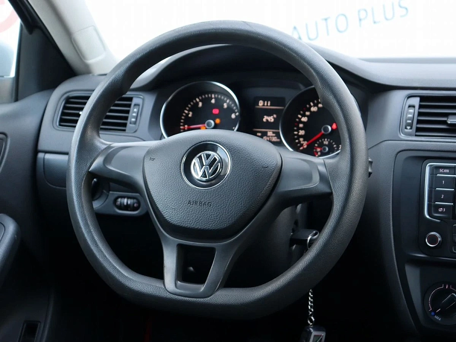 Volkswagen Jetta, 2015г., передний привод, механика