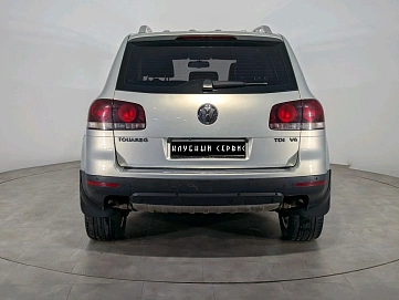 Volkswagen Touareg, 2009г, полный привод, автомат