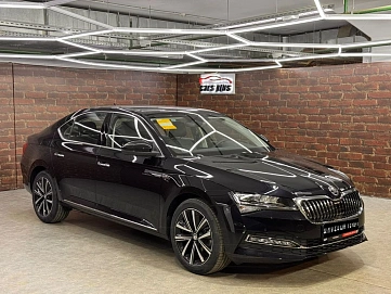 Skoda Superb, 2025г, передний привод, робот
