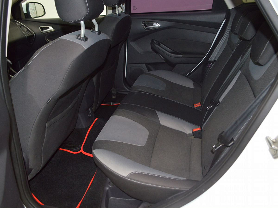 Ford Focus, 2012г., передний привод, робот