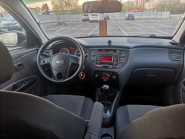 Kia Rio, 2010г., передний привод, автомат