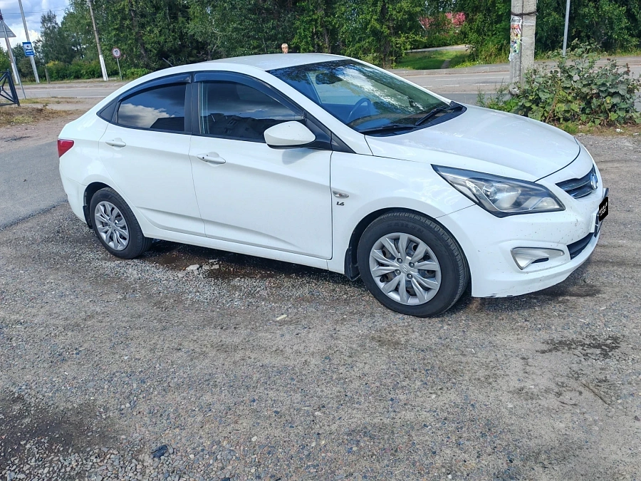 Hyundai Solaris, 2015г., передний привод, автомат