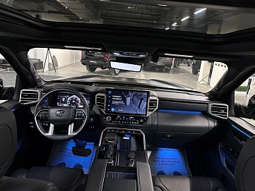 Toyota Tundra, 2022г, полный привод, автомат