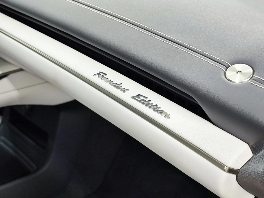 Xiaomi SU7, 2024г., полный привод, автомат