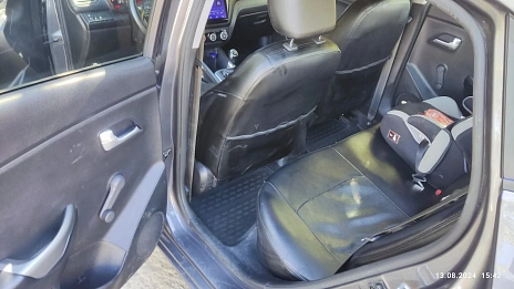 Kia Rio, 2015г, передний привод, механика