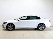 Volkswagen Passat, 2022г., передний привод, робот