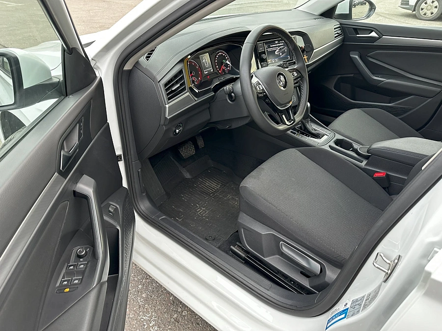 Volkswagen Jetta, 2021г., передний привод, автомат