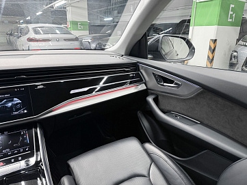Audi Q8, 2019г., полный привод, автомат