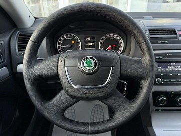 Skoda Octavia, 2009г, передний привод, механика