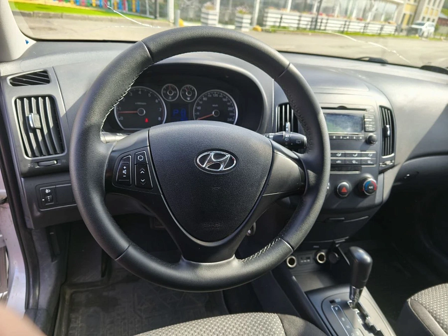 Hyundai i30, 2010г., передний привод, автомат