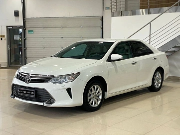 Toyota Camry, 2015г, передний привод, автомат