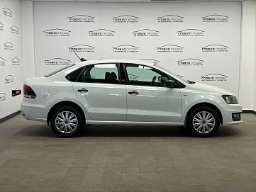 Volkswagen Polo, 2020г., передний привод, механика