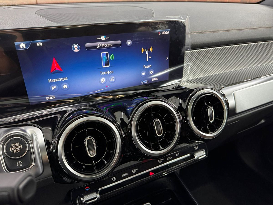 Mercedes-Benz GLB, 2024г., передний привод, робот