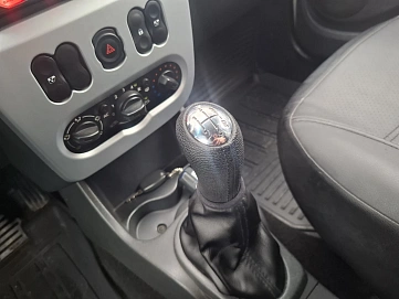 Renault , 2012г., передний привод, механика