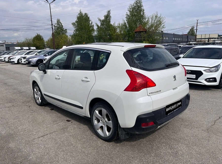 Peugeot 3008, 2011г., передний привод, автомат