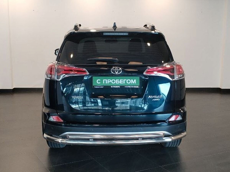 Toyota , 2019г., передний привод, автомат
