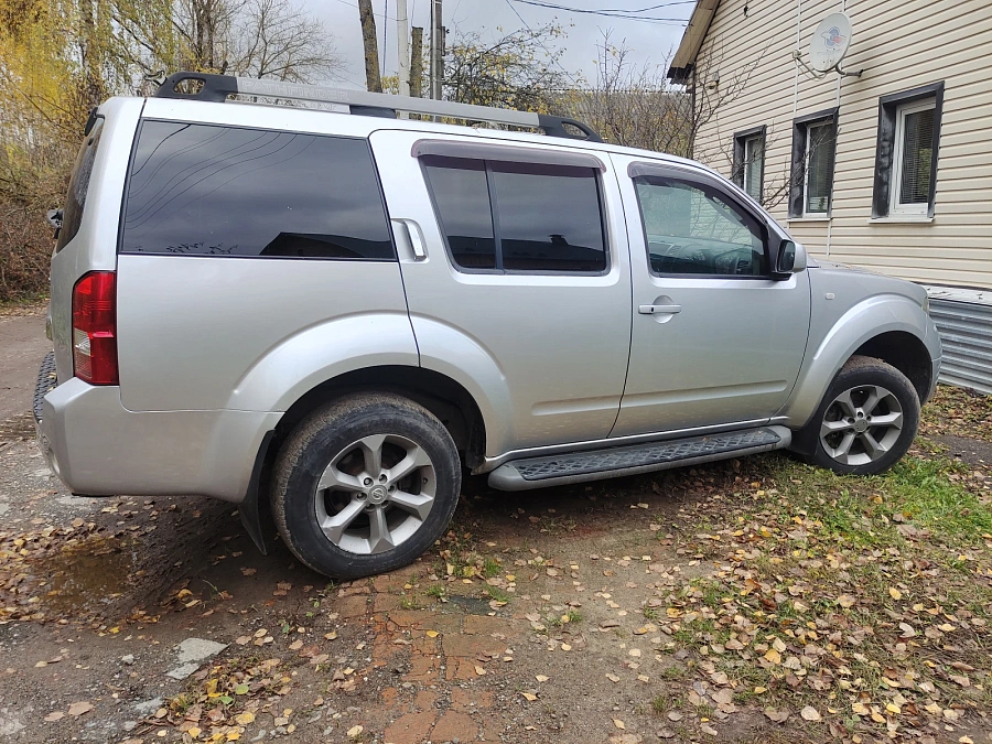 Nissan Pathfinder, 2005г., полный привод, автомат