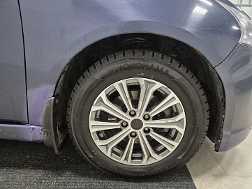 Mitsubishi Grandis, 2004г, полный привод, механика