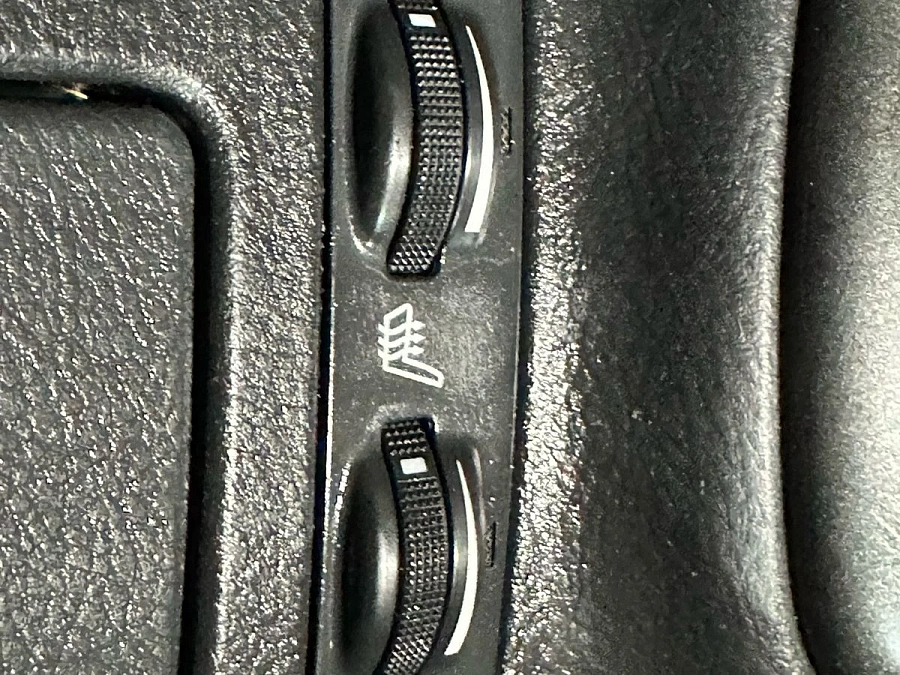 Toyota Avensis, 2004г., передний привод, автомат