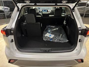 Toyota Highlander, 2025г, полный привод, автомат