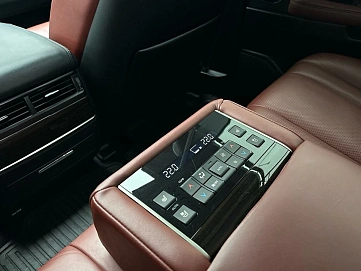 Lexus LX, 2017г, полный привод, автомат