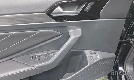 Volkswagen Jetta, 2022г, передний привод, автомат