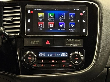 Mitsubishi Outlander, 2018г, передний привод, вариатор