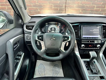 Mitsubishi Montero Sport, 2023г, полный привод, автомат