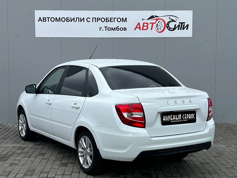 Lada (ВАЗ) Granta, 2023г., передний привод, механика