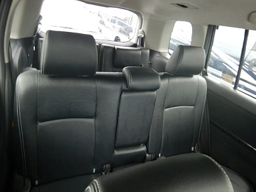 Toyota ISis, 2014г, передний привод, вариатор