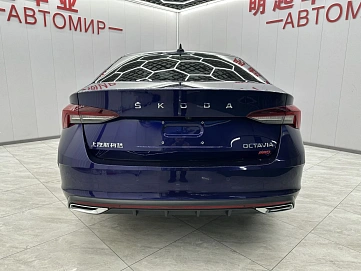Skoda Octavia, 2022г, передний привод, робот
