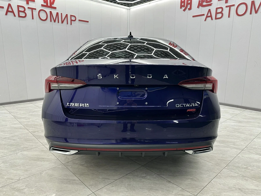 Skoda Octavia, 2022г., передний привод, робот